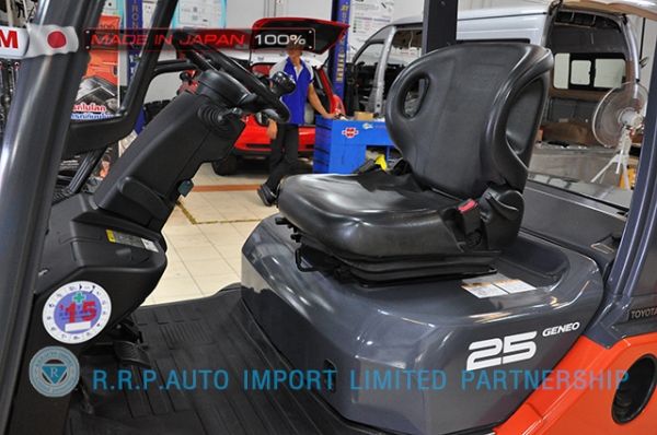 ขายรถโฟล์คลิฟท์มือสอง TOYOTA รุ่น 8FD25-30939 ราคา 495,000 บาท นำเข้าจากประเทศญี่ปุ่น 100\% ไม่เคยใช้งานในไทย