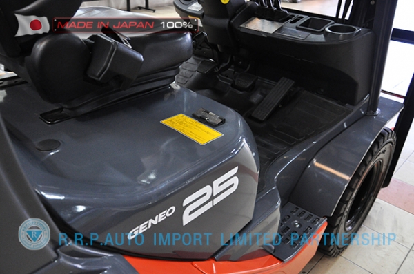 ขายรถโฟล์คลิฟท์มือสอง TOYOTA รุ่น 8FD25-30939 ราคา 495,000 บาท นำเข้าจากประเทศญี่ปุ่น 100\% ไม่เคยใช้งานในไทย