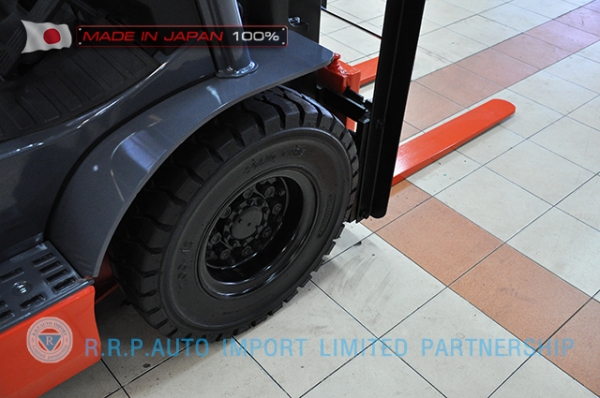 ขายรถโฟล์คลิฟท์มือสอง TOYOTA รุ่น 8FD25-30939 ราคา 495,000 บาท นำเข้าจากประเทศญี่ปุ่น 100\% ไม่เคยใช้งานในไทย