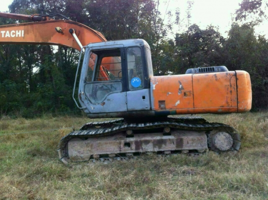 ขาย 465,000 HITACHI  EX 200-2 เครื่องดี ปั้มแรง เอวแน่น ช่วงล่างดี 090-772-3710 090-772-3708