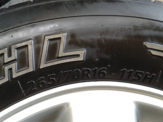 ขอบ16นิ้ว6รู อีซูสุ พร้อมยาง สวยๆ ชุดละ 5500 บาท