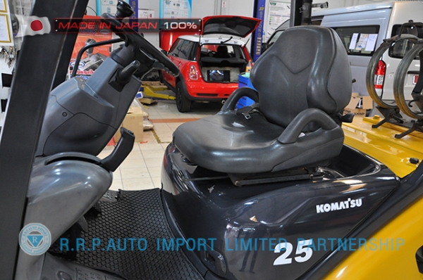 ขายรถโฟล์คลิฟท์มือสอง KOMATSU รุ่น FG25HT-583201 ราคา 325,000 บาท นำเข้าจากประเทศญี่ปุ่น 100\% ไม่เคยใช้งานในไทย