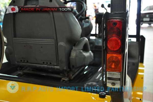 ขายรถโฟล์คลิฟท์มือสอง KOMATSU รุ่น FG25HT-583201 ราคา 325,000 บาท นำเข้าจากประเทศญี่ปุ่น 100\% ไม่เคยใช้งานในไทย