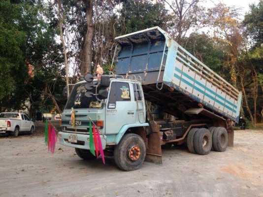 FXZ เครือง 240 แรง สองเพลา  สภาพพร้อมใช้งาน  ราคา  855,000 บาท