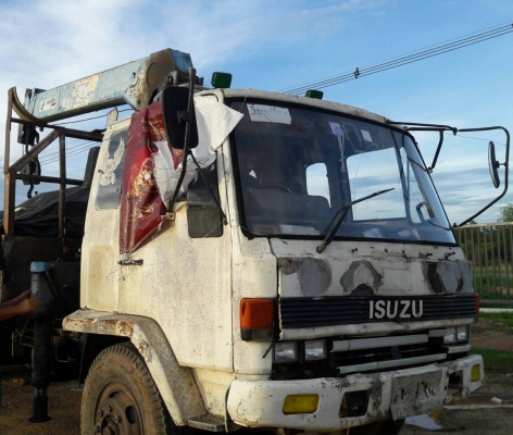 หกล้อ อีซูชุ ร็อค FTR165pawerติดเครน 5ตัน ยาง900 กะบะยาว6.50ม สภาพพร้อมใช้ ทะเบียนพร้อมโอน ราคาถูกๆ