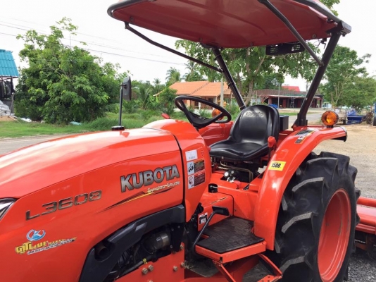 ขายรถไถคูโบต้า L3608 แรง พร้อม อุปกรณ์ รถสวยใช้งานน้อย เล่มทะเบียนพร้อมโอน.  ขายราคา 325000 บาท. สนใจโทร 0819136451. ดูภาพเพิ่มเติมทาง line :id bow6451. #บริการจัดส่งฟรีทั่วไทย
