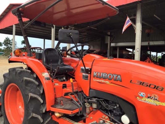 ขายรถไถคูโบต้า L3608 แรง พร้อม อุปกรณ์ รถสวยใช้งานน้อย เล่มทะเบียนพร้อมโอน.  ขายราคา 325000 บาท. สนใจโทร 0819136451. ดูภาพเพิ่มเติมทาง line :id bow6451. #บริการจัดส่งฟรีทั่วไทย