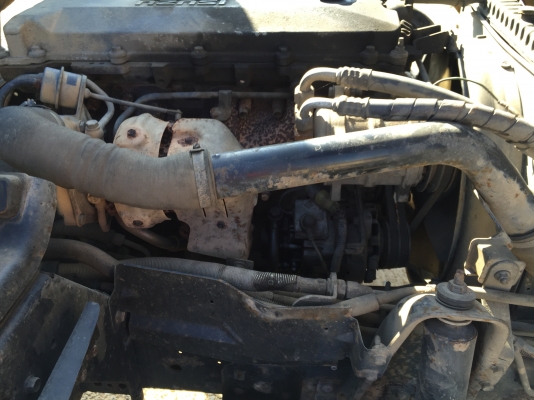 รถอีซูซุ 6 ล้อ บรรทุกน้ำมัน NQR 150 แรงม้า.  ปี 48.     สนใจติดต่อ  081 - 6079515