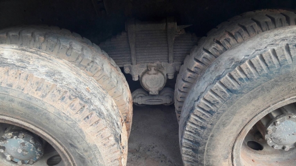 รถอีซูซุ 10 ล้อดั้ม FXZ 210 แรงม้า.    สนใจติดต่อ  081 - 6079515