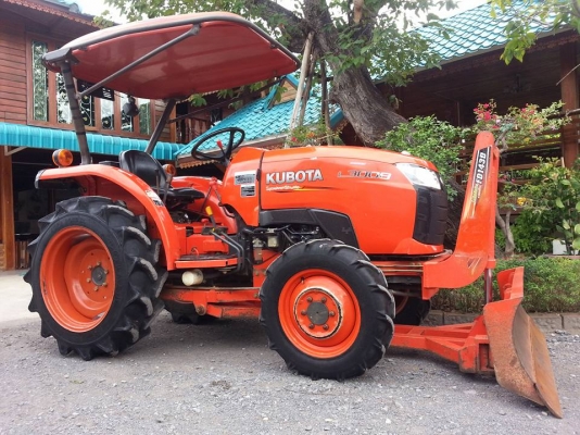 คูโบต้า L3008 4 WD ใบมีดตราช้าง ทำงาน 707 ชั่วโมง..เล่มทะเบียนพร้อม