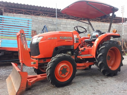 คูโบต้า L3008 4 WD ใบมีดตราช้าง ทำงาน 707 ชั่วโมง..เล่มทะเบียนพร้อม