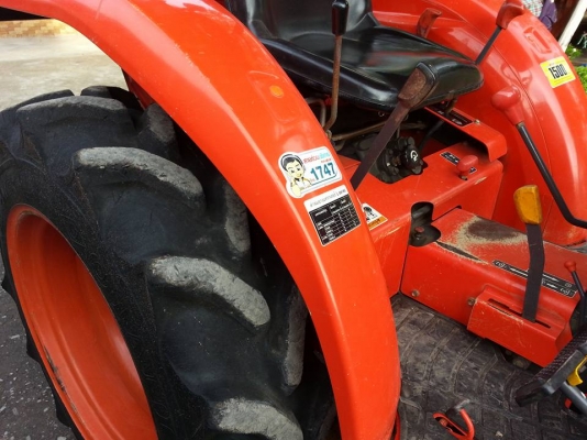 คูโบต้า L3008 4 WD ใบมีดตราช้าง ทำงาน 707 ชั่วโมง..เล่มทะเบียนพร้อม