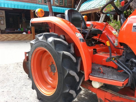 คูโบต้า L3008 4 WD ใบมีดตราช้าง ทำงาน 707 ชั่วโมง..เล่มทะเบียนพร้อม