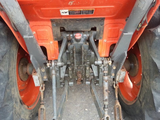 คูโบต้า L3008 4 WD ใบมีดตราช้าง ทำงาน 707 ชั่วโมง..เล่มทะเบียนพร้อม