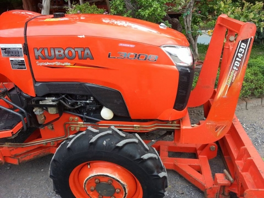 คูโบต้า L3008 4 WD ใบมีดตราช้าง ทำงาน 707 ชั่วโมง..เล่มทะเบียนพร้อม