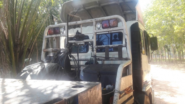 รถฮีโน่ 10 ล้อ หัวลาก เปอร์เฟีย 315 แรงม้า. ปี 50.  ( ** ขาย เฉพาะหัว. )    สนใจติดต่อ  081 - 6079515