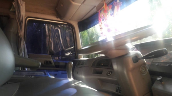 รถฮีโน่ 10 ล้อ หัวลาก เปอร์เฟีย 315 แรงม้า. ปี 50.  ( ** ขาย เฉพาะหัว. )    สนใจติดต่อ  081 - 6079515