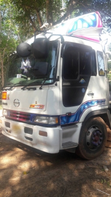 รถฮีโน่ 10 ล้อ หัวลาก เปอร์เฟีย 315 แรงม้า. ปี 50.  ( ** ขาย เฉพาะหัว. )    สนใจติดต่อ  081 - 6079515