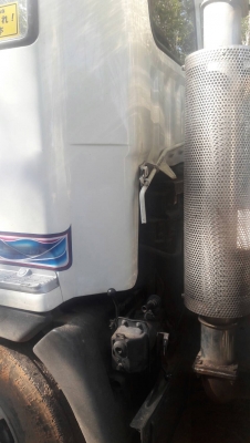 รถฮีโน่ 10 ล้อ หัวลาก เปอร์เฟีย 315 แรงม้า. ปี 50.  ( ** ขาย เฉพาะหัว. )    สนใจติดต่อ  081 - 6079515