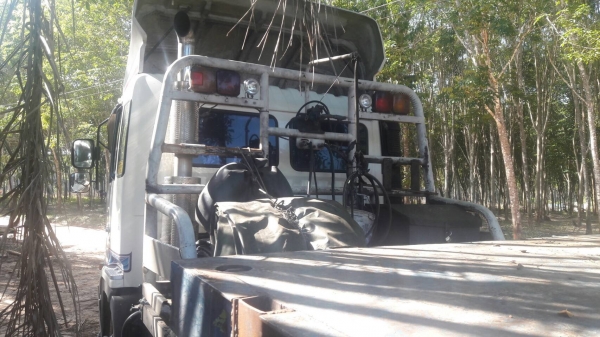 รถฮีโน่ 10 ล้อ หัวลาก เปอร์เฟีย 315 แรงม้า. ปี 50.  ( ** ขาย เฉพาะหัว. )    สนใจติดต่อ  081 - 6079515