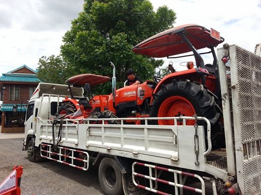 คูโบต้า L4708 4 WD ติดใบมีดดันหน้าใหม่ ผานหลังบุกตราช้าง..ทำงาน 525 ชั่วโมง..ปี 2556