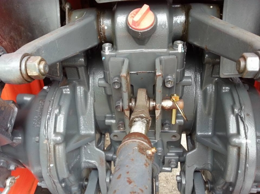 คูโบต้า L4708 4 WD ติดใบมีดดันหน้าใหม่ ผานหลังบุกตราช้าง..ทำงาน 525 ชั่วโมง..ปี 2556