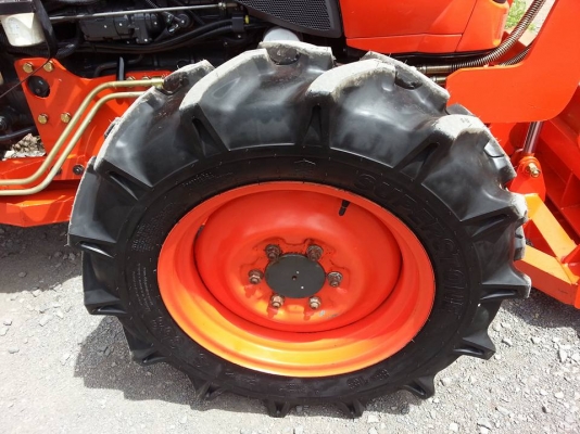 คูโบต้า L4708 4 WD ติดใบมีดดันหน้าใหม่ ผานหลังบุกตราช้าง..ทำงาน 525 ชั่วโมง..ปี 2556