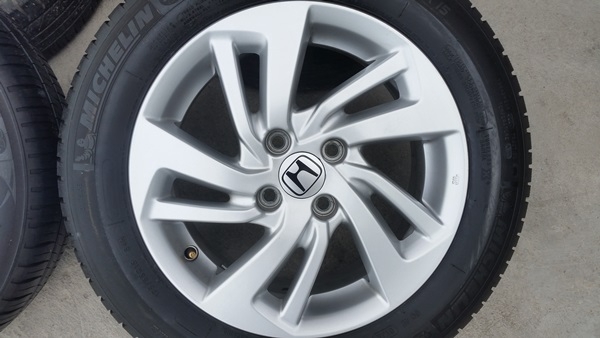 ขายล้อHonda ALL new JAZZ 15"(GK)ยางปี14  4 ล้อ