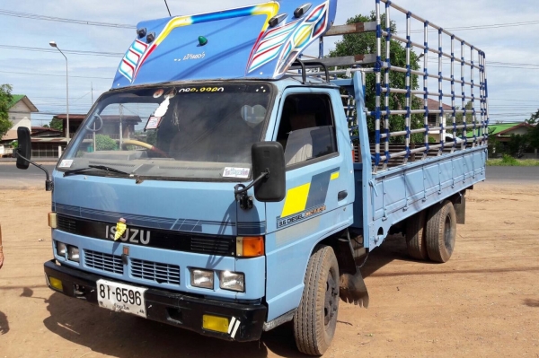 ขาย 6 ล้อ ISUZU NPR59L กระบะยาว 4.30 เมตร เครื่อง 4HF1 120 แรงม้า คัสซีสวย พวงมาลัยพาวเวอร์ ทะเบียนพร้อมโอน