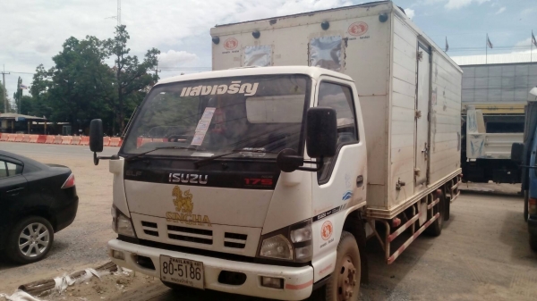 ขายด่วนรถ6ล้อNQRเครือง175แรงปี50รถตู้แห้งยาว5.50เมตร