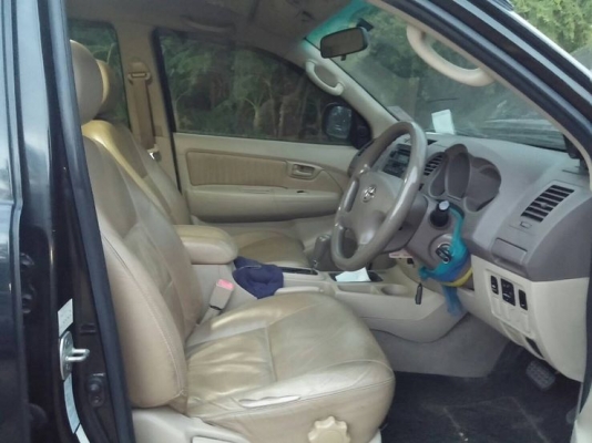 วีโก้ ปี'06 สีดำ 4WD วีโก้ ปี'06 สีดำ 4WD