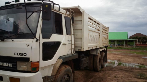 ขายรถสิบล้อดั้ม ไอ้หลง 528 195แรงดั้มสามมิตร รถสวยเดิม พร้อมใช้งาน