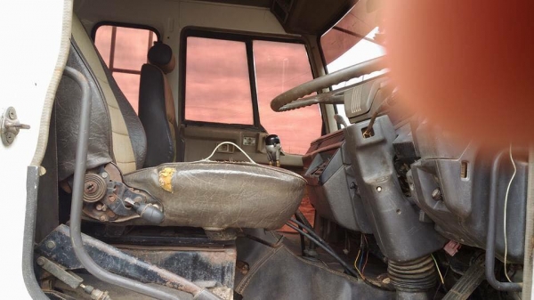 ขายรถสิบล้อดั้ม ไอ้หลง 528 195แรงดั้มสามมิตร รถสวยเดิม พร้อมใช้งาน