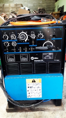 เครื่องเชื่อมอาร์ก้อน USA Miller Syncrowave&deg;250 AC/DC