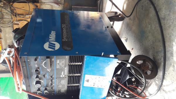 เครื่องเชื่อมอาร์ก้อน USA Miller Syncrowave&deg;250