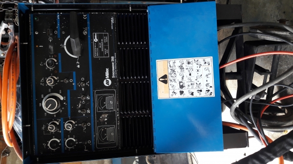 เครื่องเชื่อมอาร์ก้อน USA Miller Syncrowave&deg;250