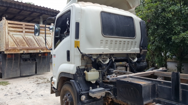 ISUZU 210 แรงม้าดั้มสวยๆเดิมๆพร้อมใช้ราคาถูกๆครับ ISUZU 210 แรงม้าดั้มสวยๆเดิมๆพร้อมใช้ราคาถูกๆครับ