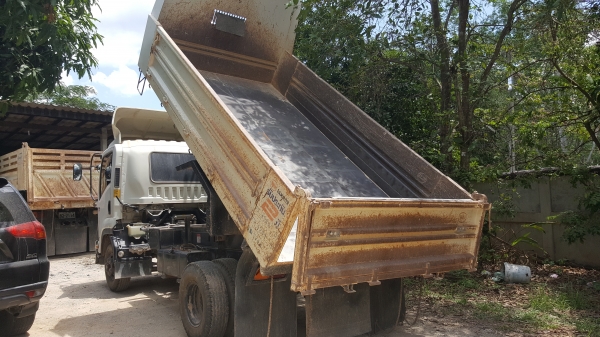 ISUZU 210 แรงม้าดั้มสวยๆเดิมๆพร้อมใช้ราคาถูกๆครับ ISUZU 210 แรงม้าดั้มสวยๆเดิมๆพร้อมใช้ราคาถูกๆครับ