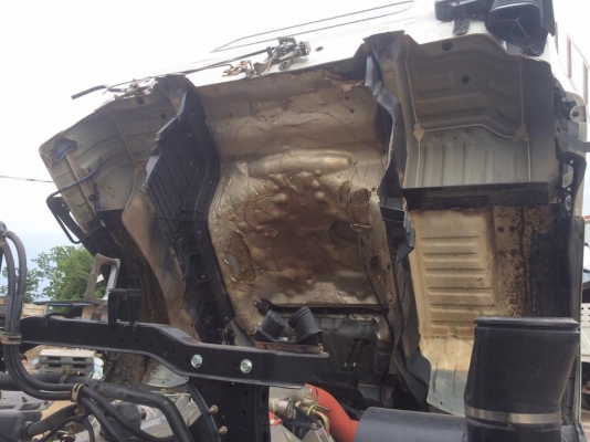 ขายรถสิบล้อ HINO Mega  320แรงปี48 ดั้มสามมิตร มีระบบลากพ่วง