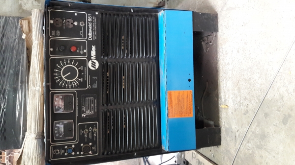 เครื่องเชื่อม USA Miller Deltaweld 651