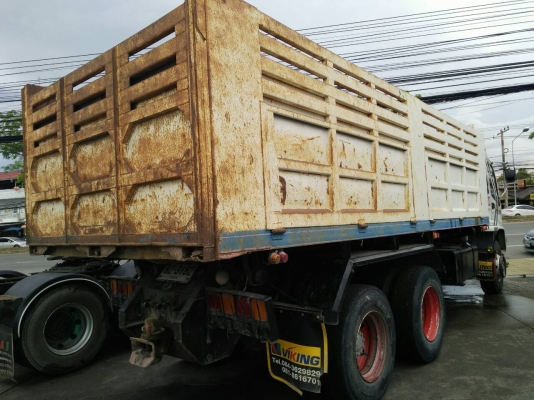 สิบล้อ  อีซูชุ Dega 320ปี51มีระบบลากจูง สภาพดีเดิมๆสวยกริ๊ปพายในครบ เล่มทะเบียนพร้อมโอน ราคา 1,680,000บ ต่อรองได้ รถสวยๆ