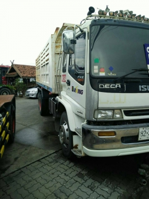 สิบล้อ  อีซูชุ Dega 320ปี51มีระบบลากจูง สภาพดีเดิมๆสวยกริ๊ปพายในครบ เล่มทะเบียนพร้อมโอน ราคา 1,680,000บ ต่อรองได้ รถสวยๆ