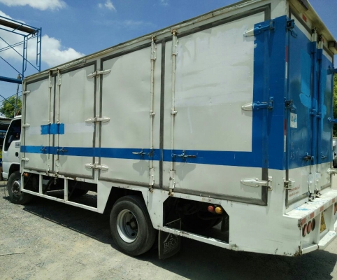 หกล้อ อีซูชุ NQR120ปี41ยาว5.50ม ตู้แห้ง10บาน สภาพดีสวยพร้อมใช้ ทะเบียนพร้อมโอน รถสวยสภาพดี มี5คัน ครับๆ หกล้อ อีซูชุ NQR120ปี41ยาว5.50ม ตู้แห้ง10บาน สภาพดีสวยพร้อมใช้ ทะเบียนพร้อมโอน รถสวยสภาพดี มี5คัน ครับๆ