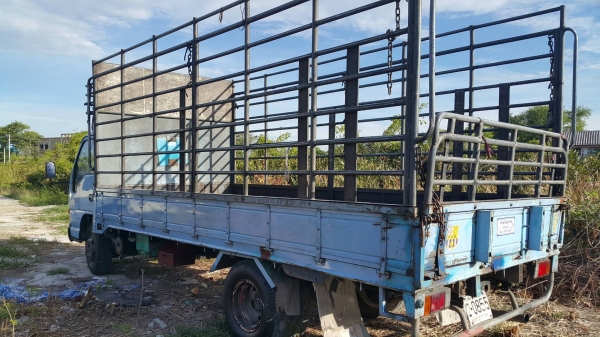 ISUZU-NPR.เครื่อง120.ฝาขาว.ยาว5เมตร..สภาพพร้อมใช้งาน.ราคา.385,000..