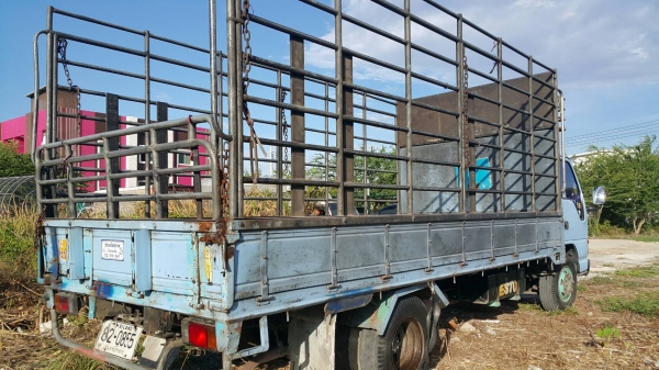 ISUZU-NPR.เครื่อง120.ฝาขาว.ยาว5เมตร..สภาพพร้อมใช้งาน.ราคา.385,000..