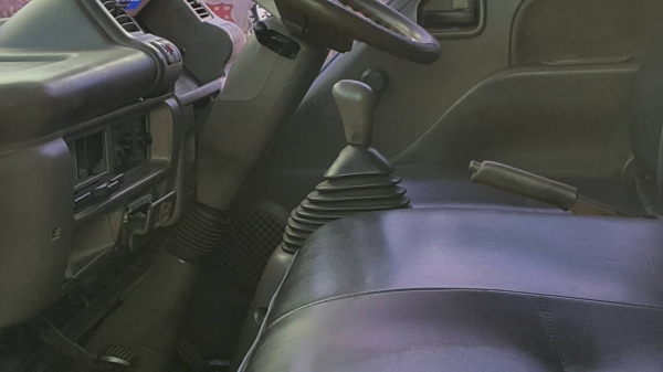 ISUZU-NPR.เครื่อง120.ฝาขาว.ยาว5เมตร..สภาพพร้อมใช้งาน.ราคา.385,000..