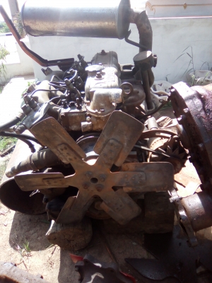 ขายเครื่องอีซูซุ100แรงราคา35000บาทรับประกันเครื่องใด้ใด้เลยครับ