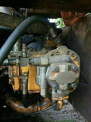 KOMATSU pc 200-3 เครื่องดี ปั่มแรง ช่วงล่างดี รถสวยพร้อมใช KOMATSU pc 200-3 เครื่องดี ปั่มแรง ช่วงล่างดี รถสวยพร้อมใช