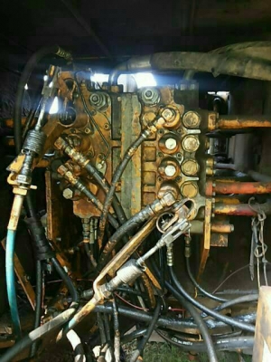 KOMATSU pc 200-3 เครื่องดี ปั่มแรง ช่วงล่างดี รถสวยพร้อมใช KOMATSU pc 200-3 เครื่องดี ปั่มแรง ช่วงล่างดี รถสวยพร้อมใช