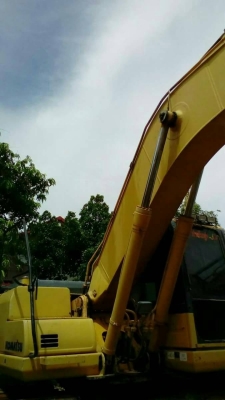 Komatsu 1,490.000บาท PC200 รุ่น 8 ทำงาน 1×.××× ชั่วโมง เครื่องดี ปัมดี ไฟฟ้าครบ เอกสารเล่มทะเบียนรถสวยพร้อมใช้ เอกสารพร้อมโอน Komatsu 1,490.000บาท PC200 รุ่น 8 ทำงาน 1×.××× ชั่วโมง เครื่องดี ปัมดี ไฟฟ้าครบ เอกสารเล่มทะเบียนรถสวยพร้อมใช้ เอกสารพร้อมโอน
